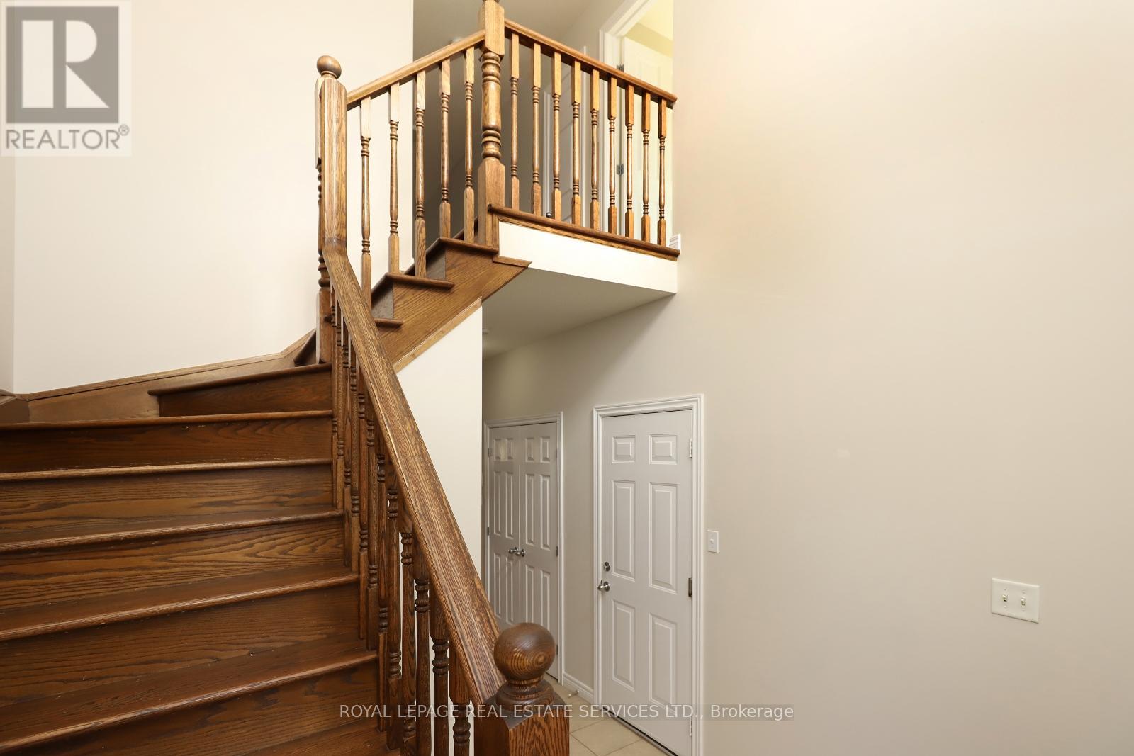5229 Autumn Harvest Way, Burlington, Ontario  L7L 7J5 - Photo 15 - W12467881