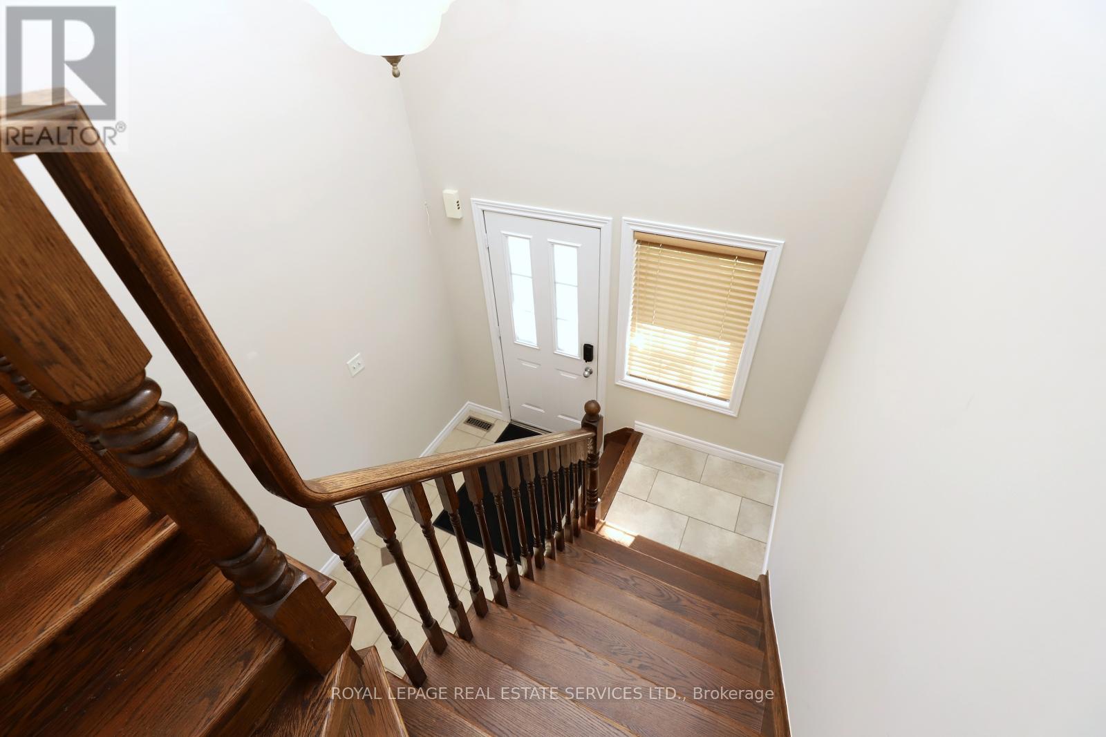 5229 Autumn Harvest Way, Burlington, Ontario  L7L 7J5 - Photo 16 - W12467881