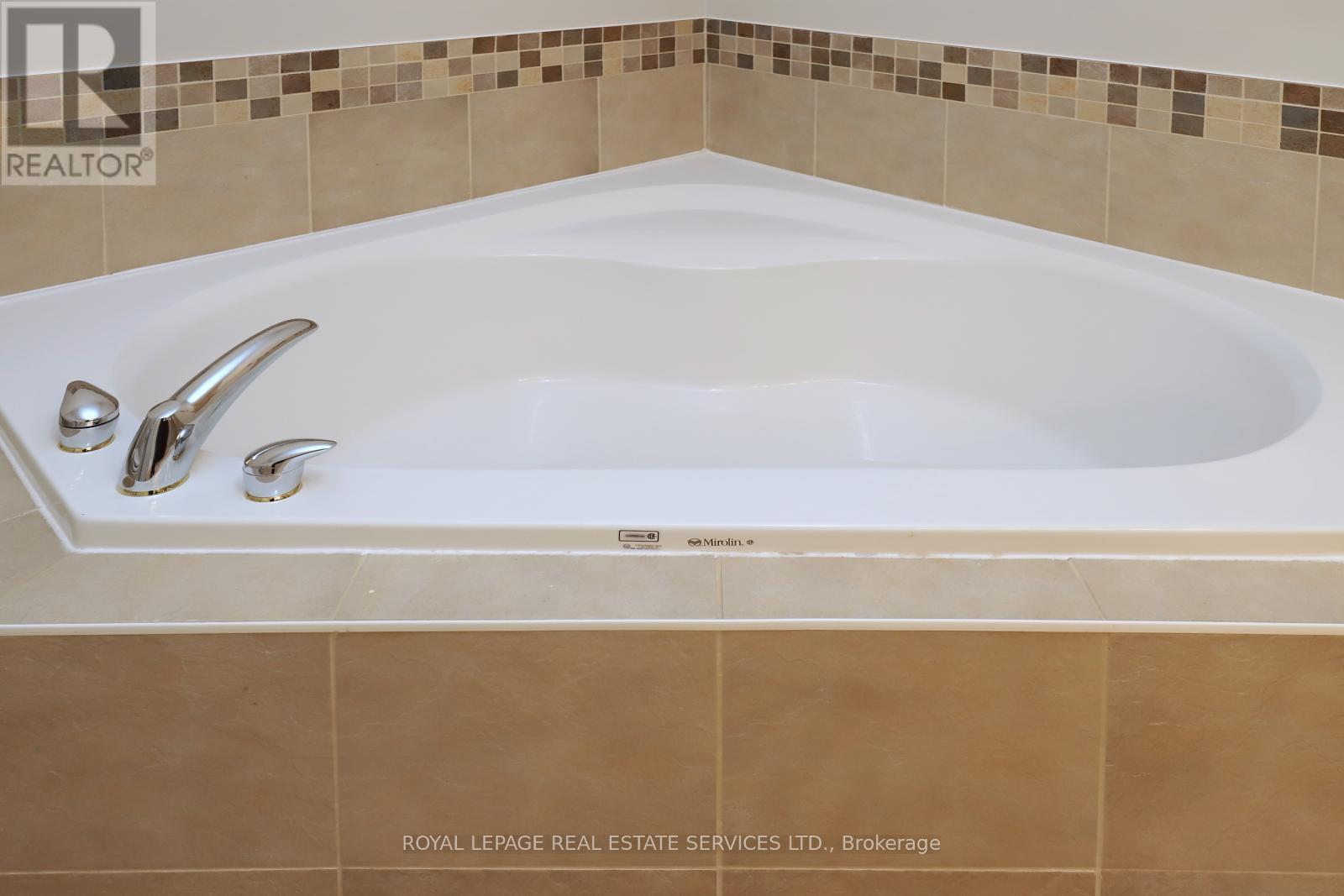 5229 Autumn Harvest Way, Burlington, Ontario  L7L 7J5 - Photo 23 - W12467881