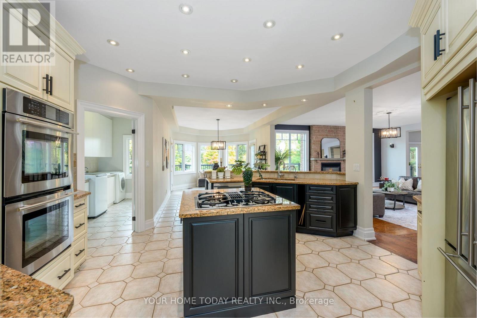 21 Turtle Lake Drive, Halton Hills, Ontario  L7J 2W7 - Photo 15 - W12467882