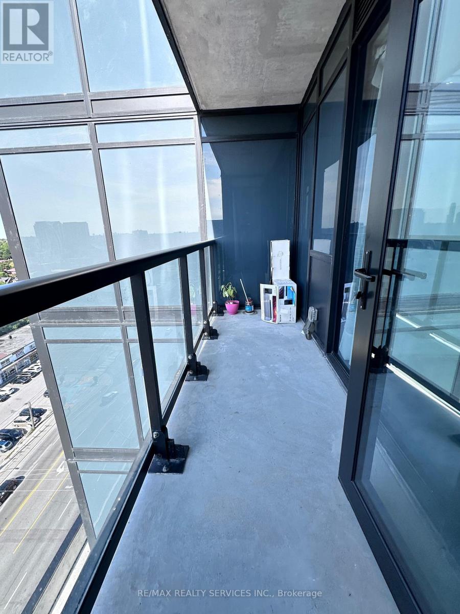 1303 - 86 Dundas Street E, Mississauga, Ontario  L5A 1W4 - Photo 10 - W12467895