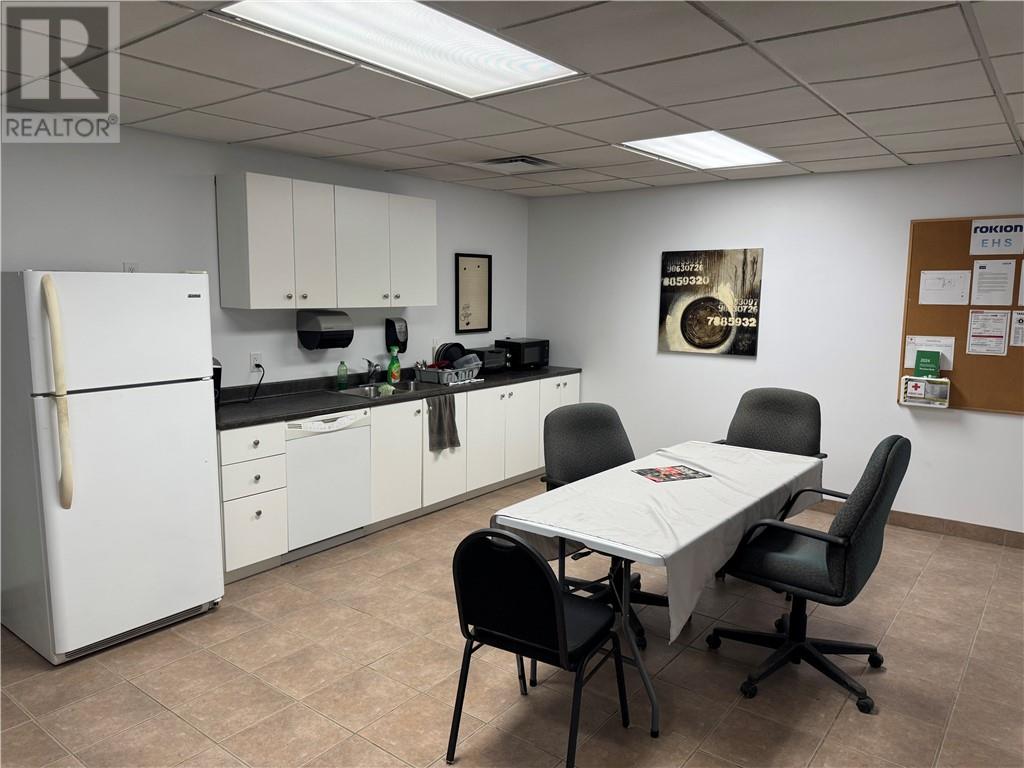 2785 White Street, Greater Sudbury, Ontario P3N 1B2 - Photo 4 - 2125021