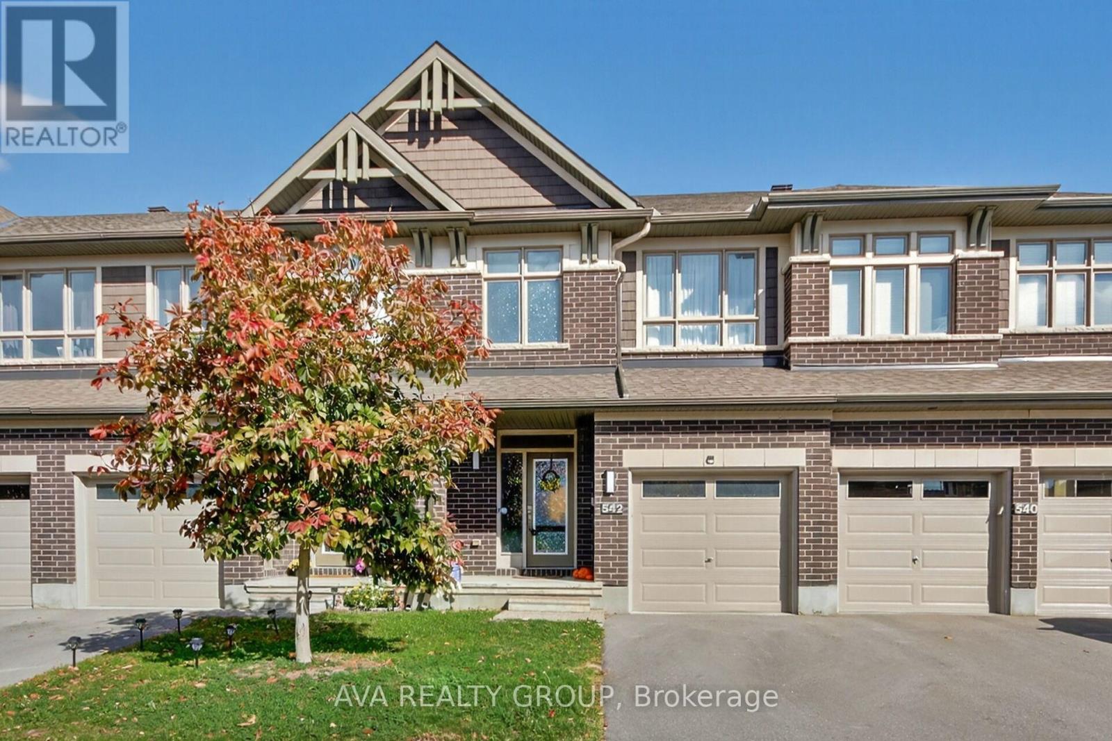542 Triangle Street, Ottawa, Ontario  K2M 0M5 - Photo 1 - X12405478