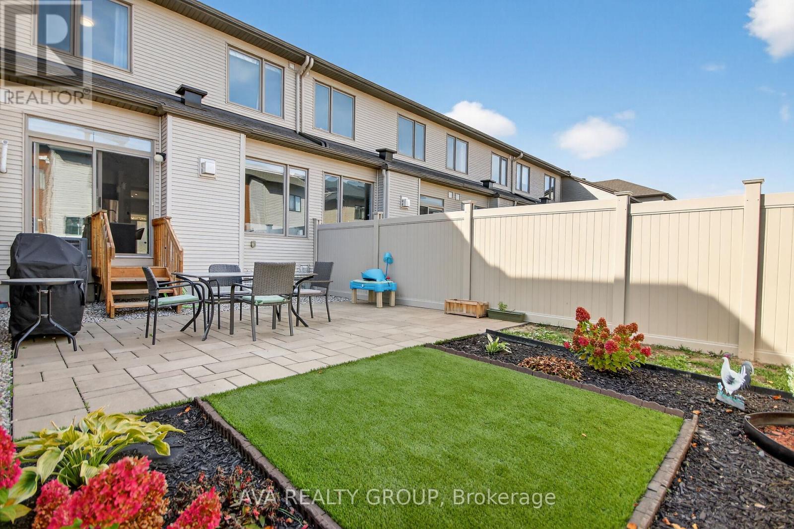 542 Triangle Street, Ottawa, Ontario  K2M 0M5 - Photo 32 - X12405478