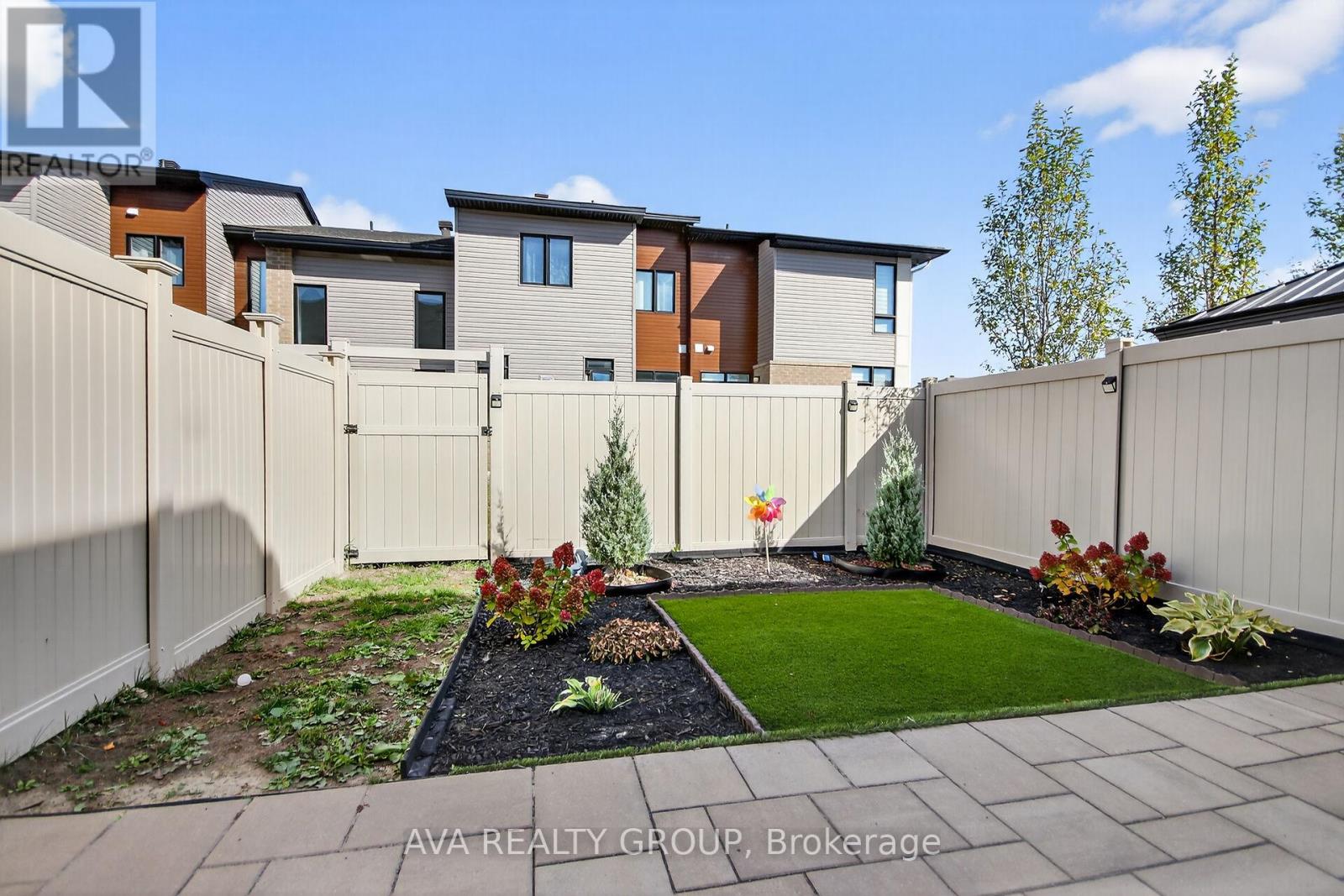 542 Triangle Street, Ottawa, Ontario  K2M 0M5 - Photo 31 - X12405478