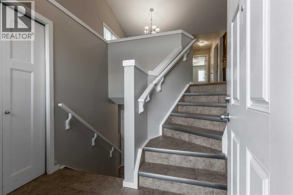 230 Mt Sundance Crescent W, Lethbridge, Alberta  T1J 0Z6 - Photo 6 - A2264957