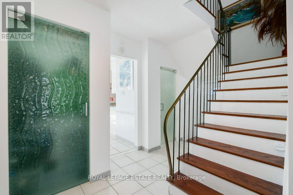 23 Lisburn Crescent, Toronto, Ontario  M2J 2Z4 - Photo 16 - C12467949
