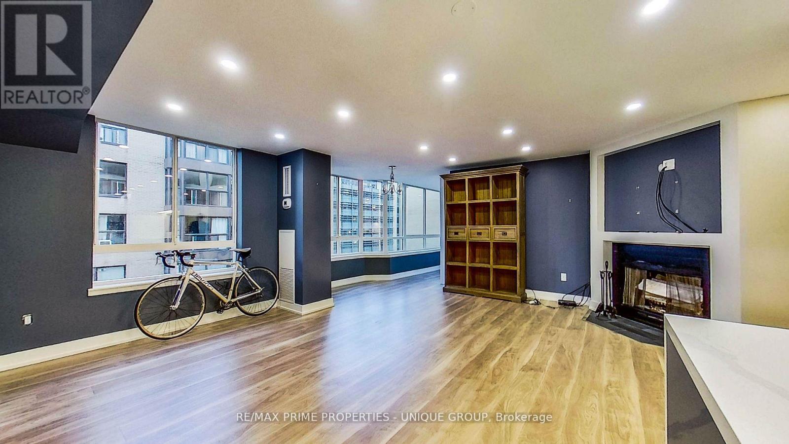 1106 - 211 St Patrick Street, Toronto, Ontario  M5T 2Y9 - Photo 12 - C12467950