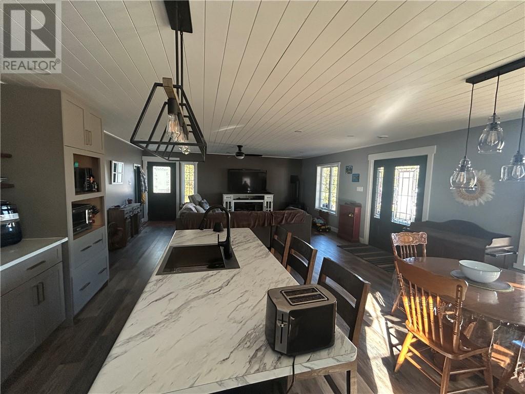 29 Vankoughnet  St. E., Little Current, Ontario  P0P 1K0 - Photo 21 - 2125248