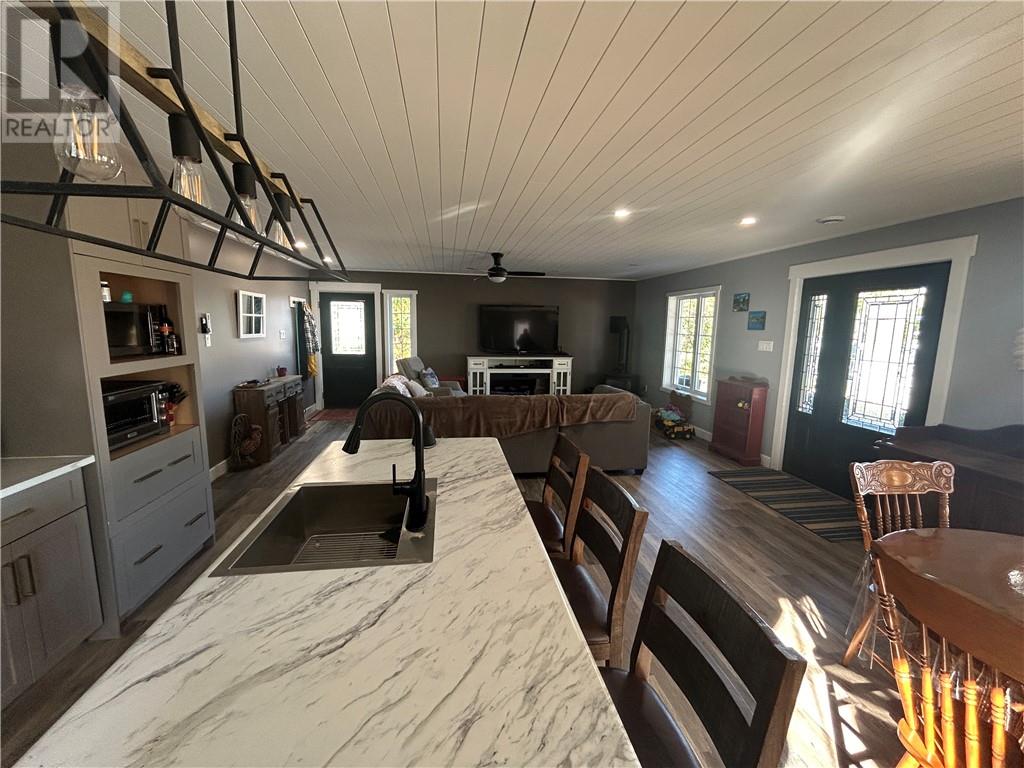 29 Vankoughnet  St. E., Little Current, Ontario  P0P 1K0 - Photo 25 - 2125248