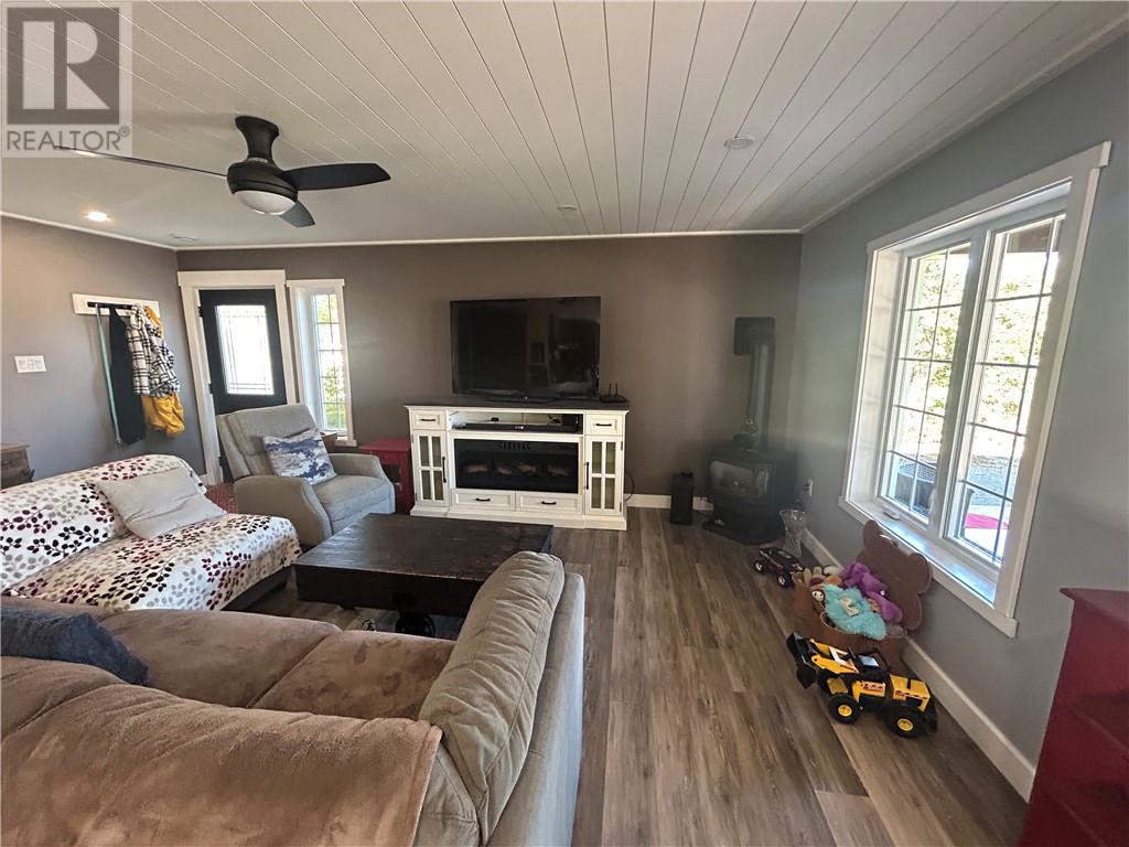 29 Vankoughnet  St. E., Little Current, Ontario  P0P 1K0 - Photo 26 - 2125248