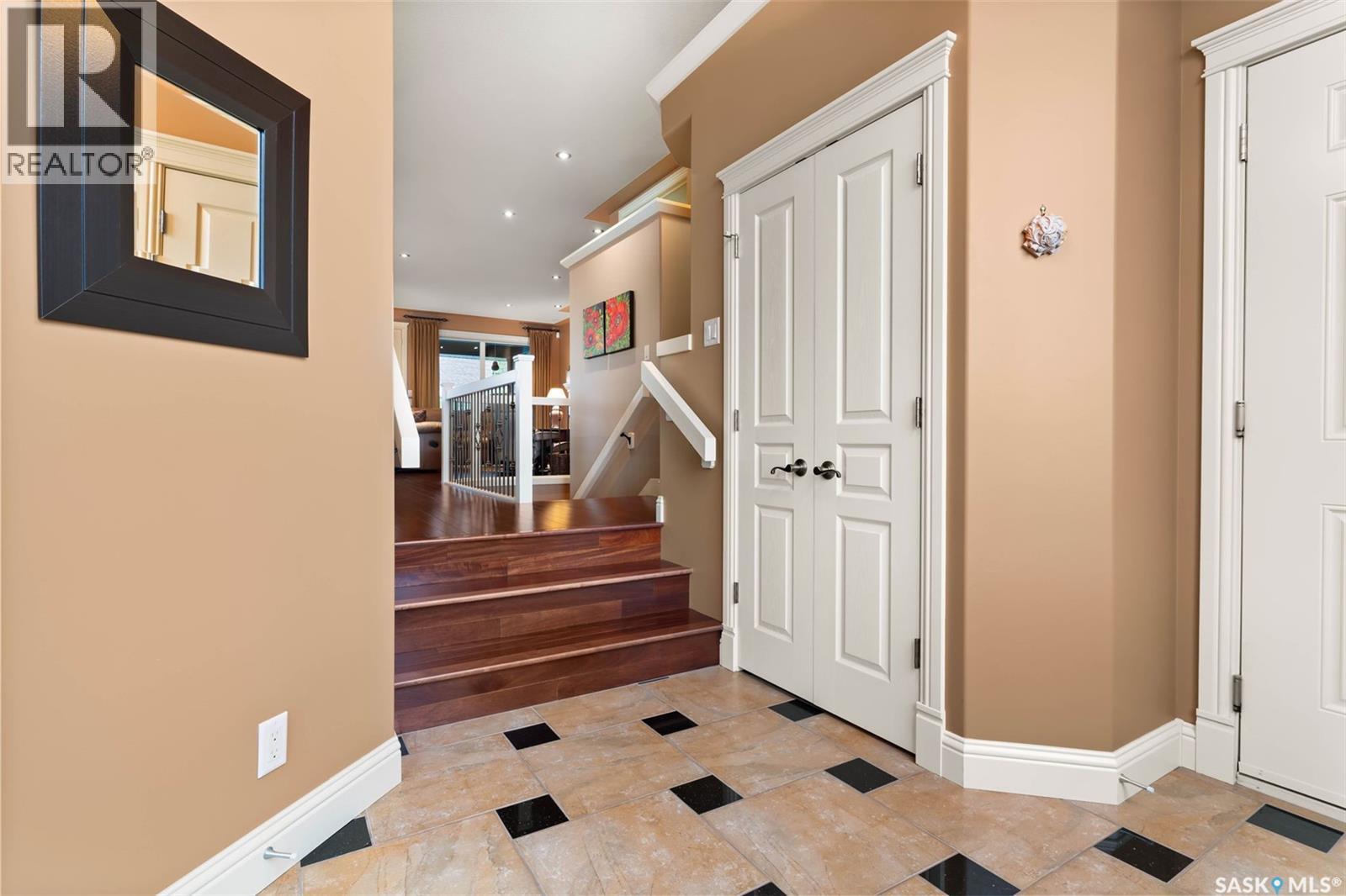 8506 Wascana Gardens Road, Regina, Saskatchewan  S4V 1G1 - Photo 3 - SK020990
