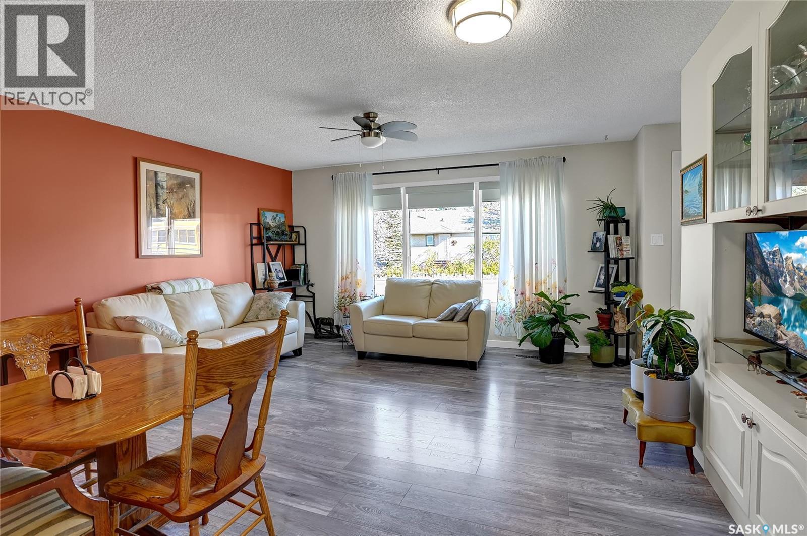 704 Leeville Drive, Assiniboia, Saskatchewan  S0H 0B0 - Photo 14 - SK020986