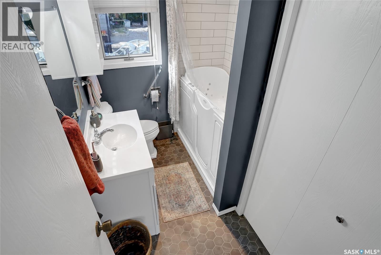 704 Leeville Drive, Assiniboia, Saskatchewan  S0H 0B0 - Photo 27 - SK020986