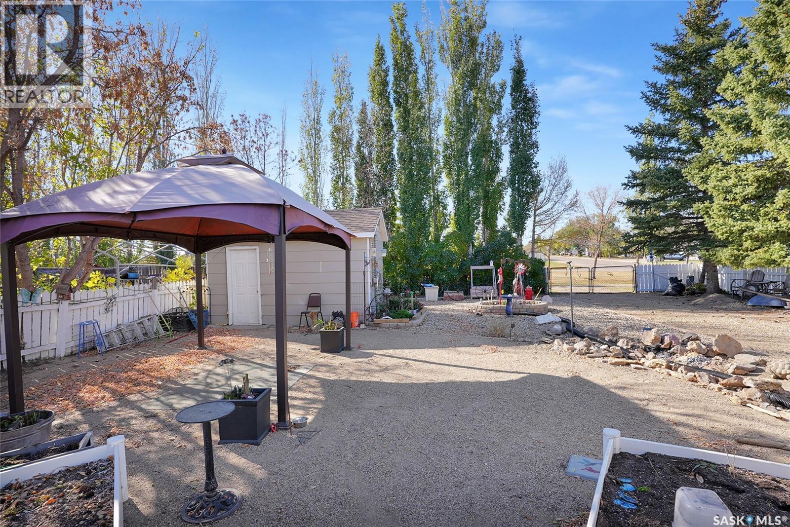 704 Leeville Drive, Assiniboia, Saskatchewan  S0H 0B0 - Photo 38 - SK020986