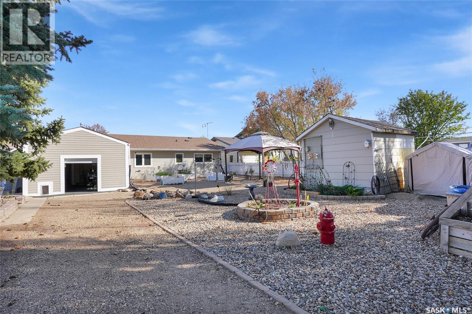 704 Leeville Drive, Assiniboia, Saskatchewan  S0H 0B0 - Photo 42 - SK020986