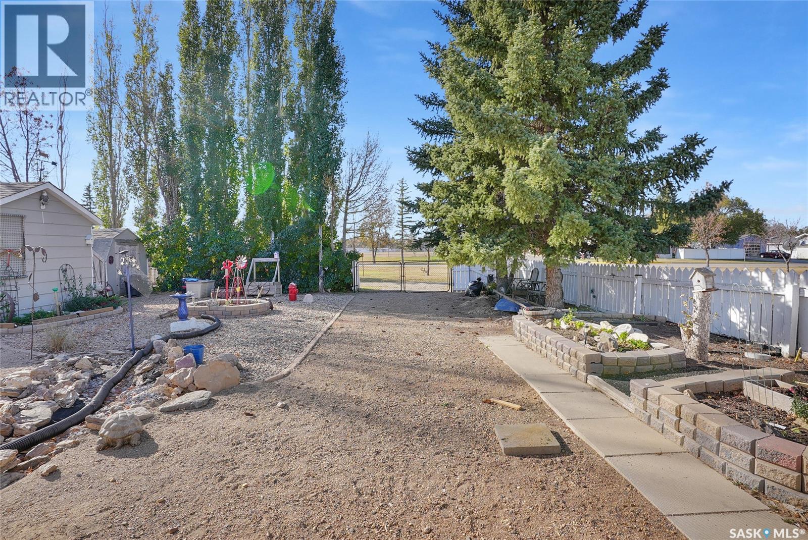 704 Leeville Drive, Assiniboia, Saskatchewan  S0H 0B0 - Photo 43 - SK020986