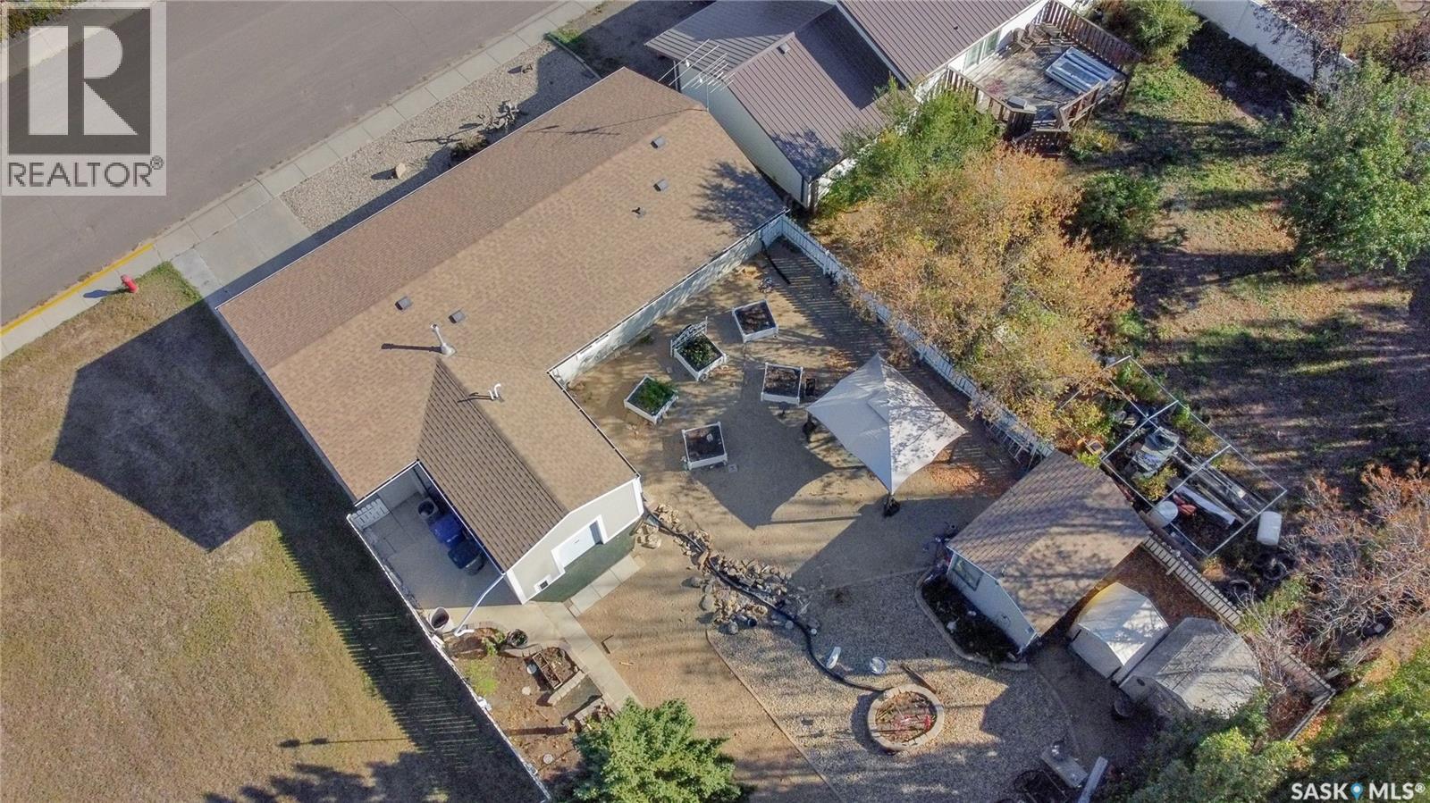 704 Leeville Drive, Assiniboia, Saskatchewan  S0H 0B0 - Photo 47 - SK020986