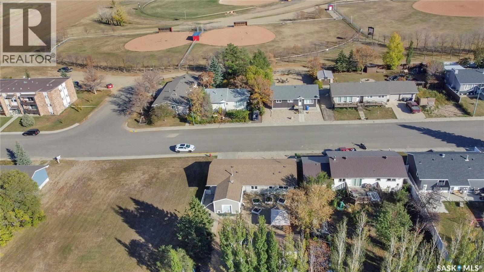 704 Leeville Drive, Assiniboia, Saskatchewan  S0H 0B0 - Photo 48 - SK020986