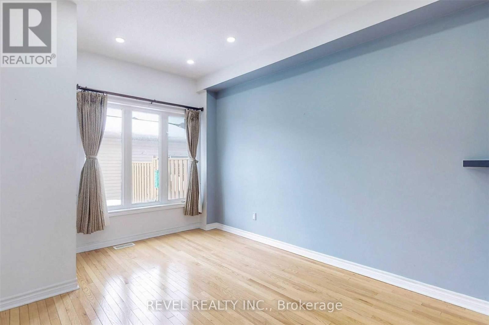 2448 Earl Grey Avenue, Pickering, Ontario  L1X 0B9 - Photo 11 - E12468009