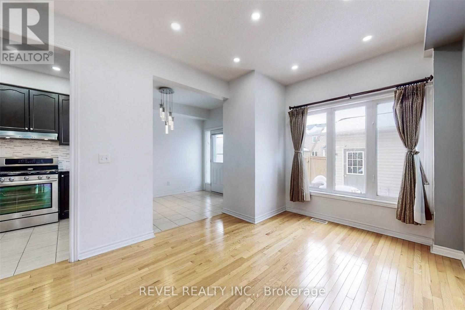 2448 Earl Grey Avenue, Pickering, Ontario  L1X 0B9 - Photo 13 - E12468009