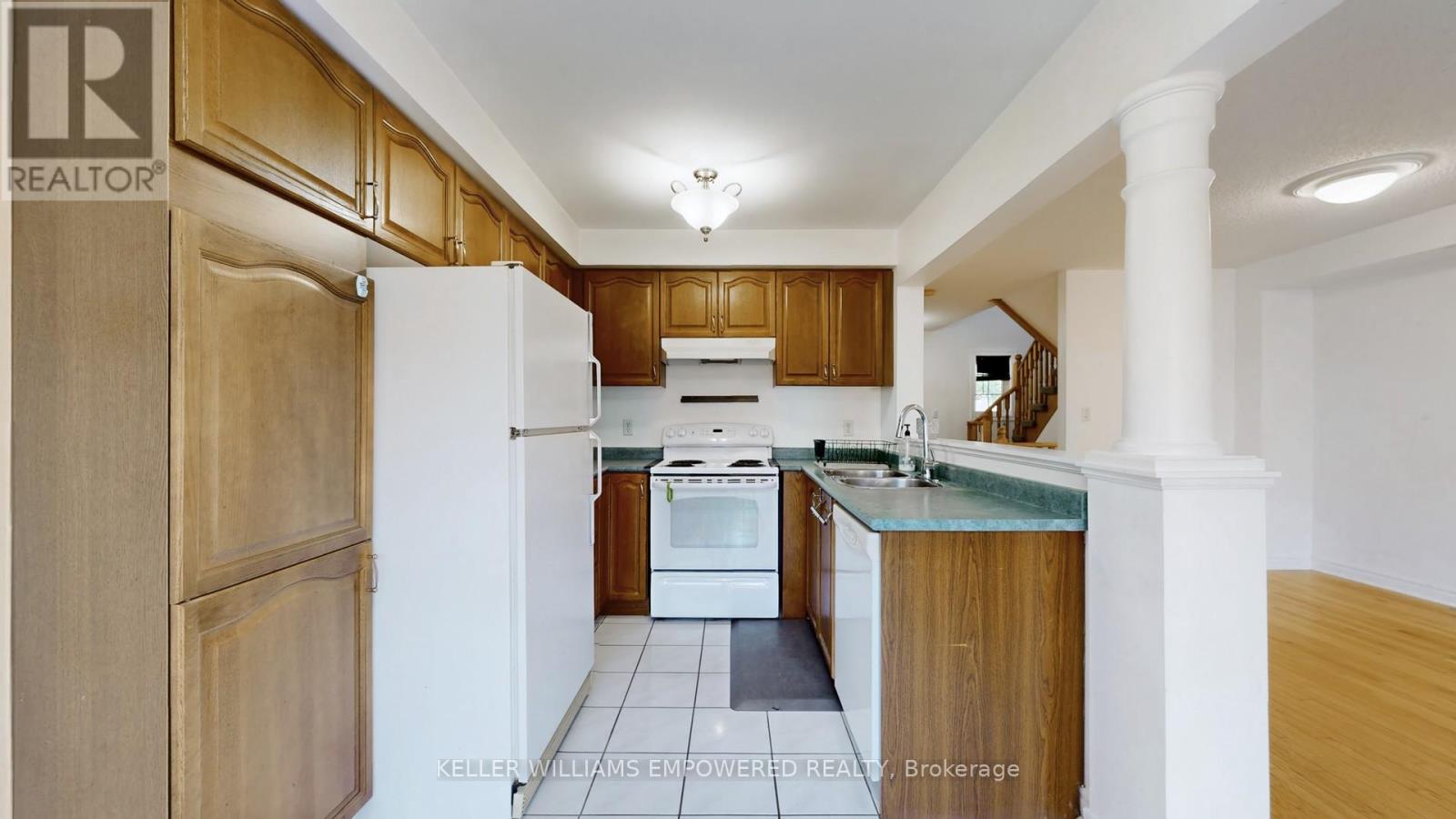 59 Melody Drive, Whitby, Ontario  L1M 1K6 - Photo 6 - E12468036