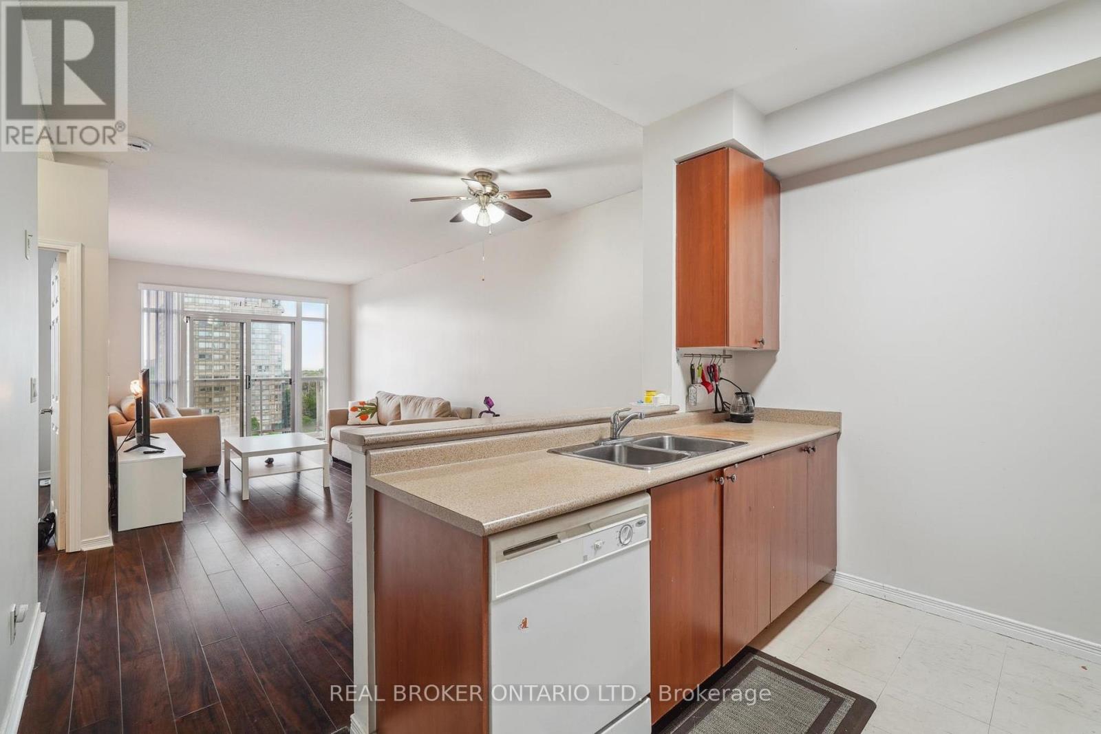 926 - 3650 Kingston Road, Toronto, Ontario  M1M 3X9 - Photo 6 - E12468053
