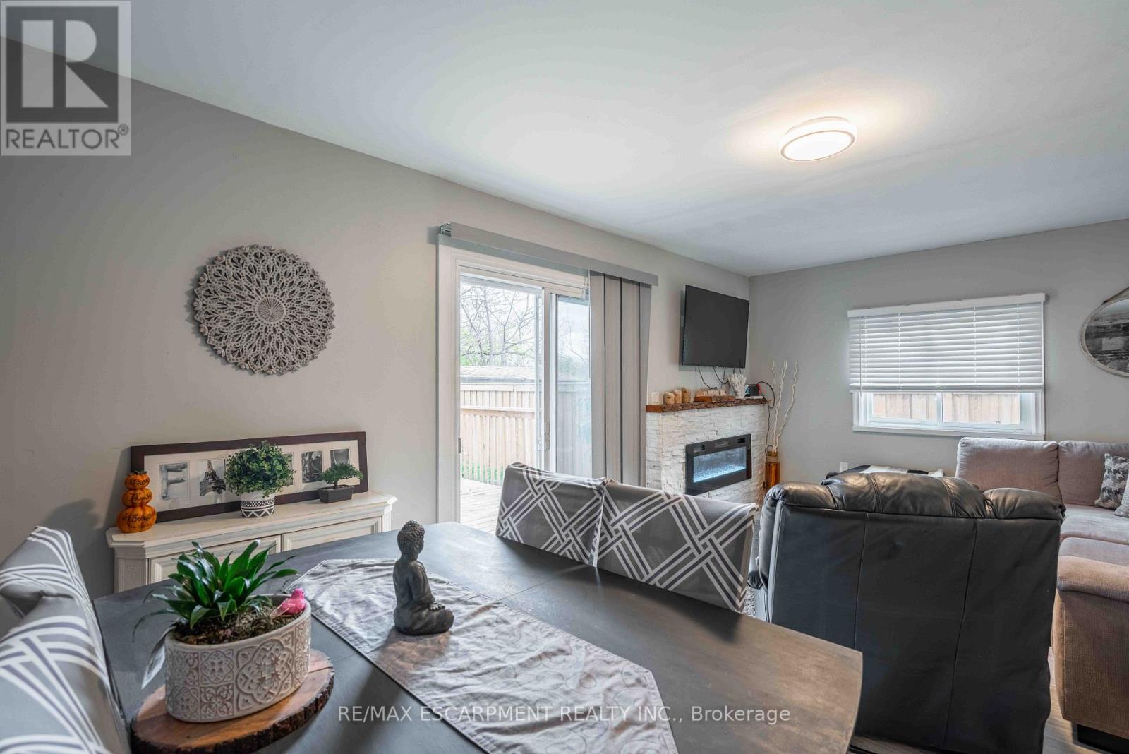 8 First Private Road, Hamilton, Ontario  L8E 5B9 - Photo 17 - X12467838