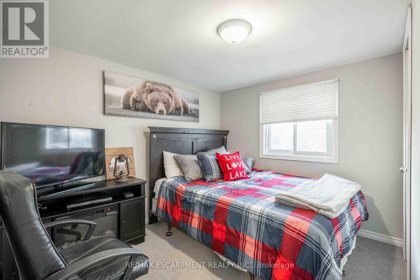 8 First Private Road, Hamilton, Ontario  L8E 5B9 - Photo 21 - X12467838