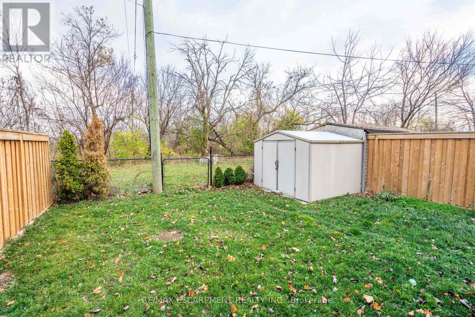 8 First Private Road, Hamilton, Ontario  L8E 5B9 - Photo 44 - X12467838