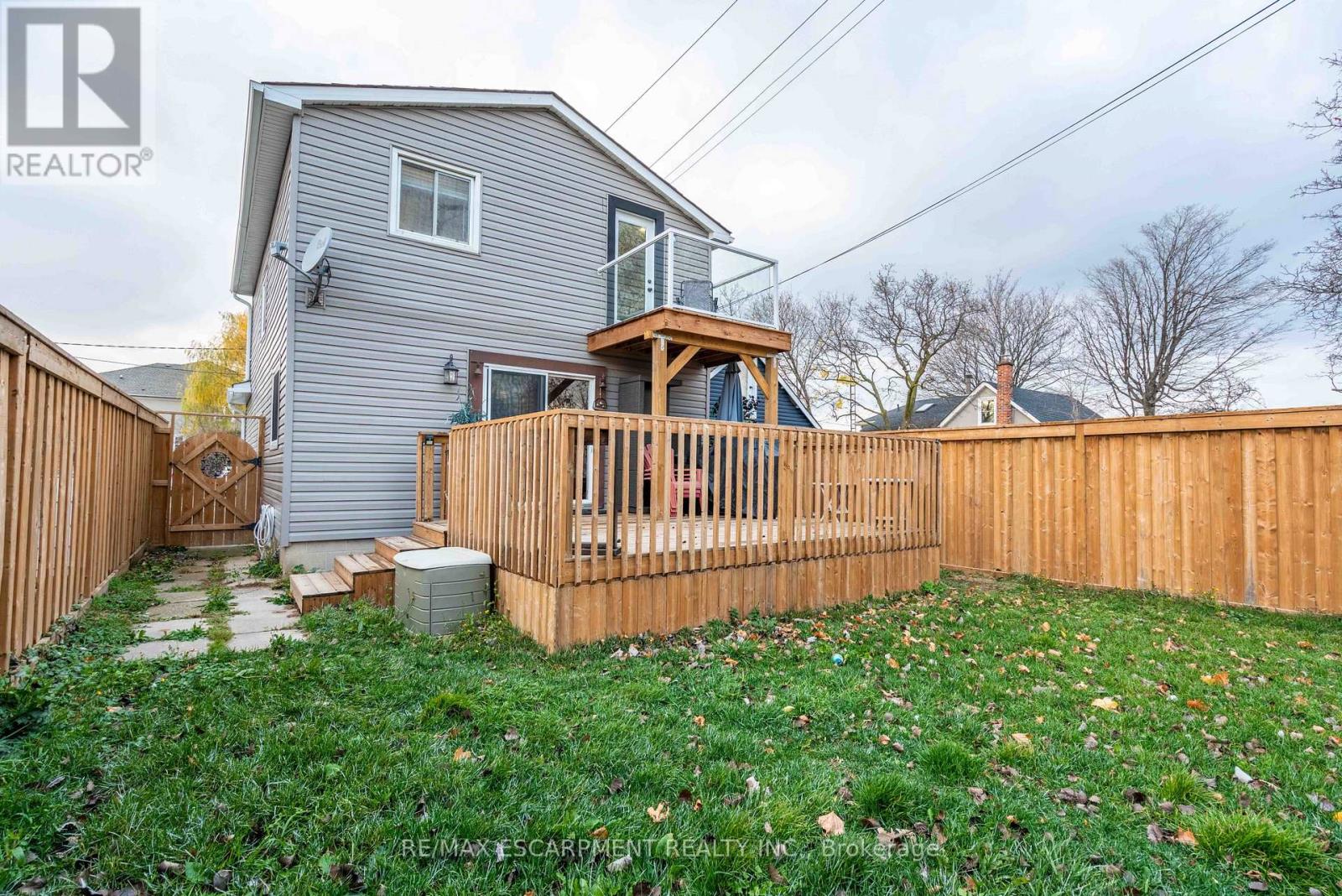 8 First Private Road, Hamilton, Ontario  L8E 5B9 - Photo 46 - X12467838