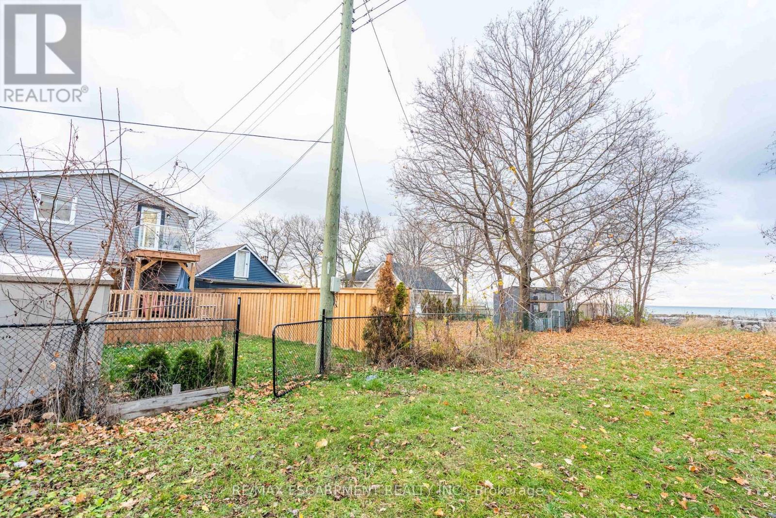 8 First Private Road, Hamilton, Ontario  L8E 5B9 - Photo 48 - X12467838