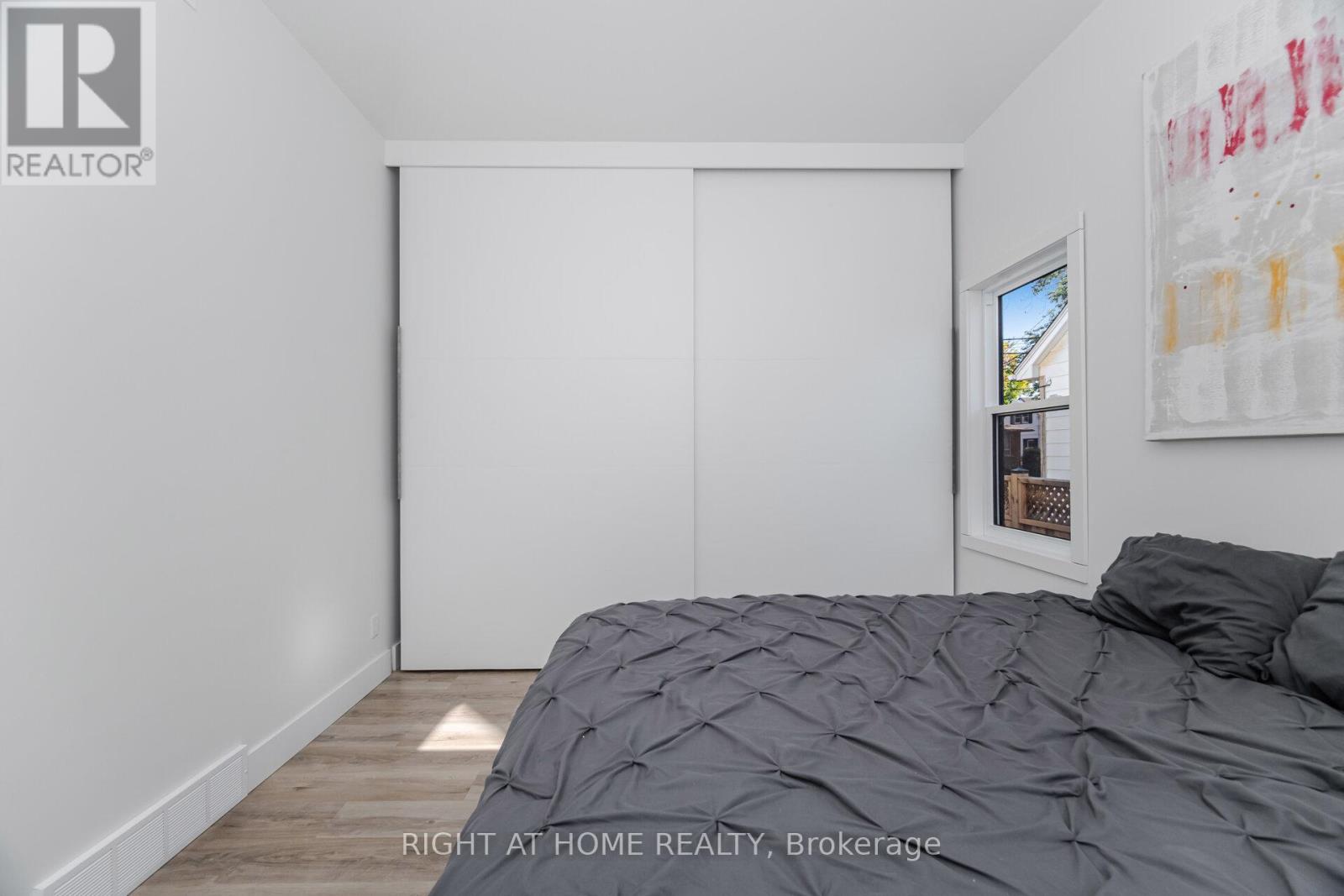 183 Normanhurst Avenue, Hamilton, Ontario  L8H 5M9 - Photo 13 - X12467839