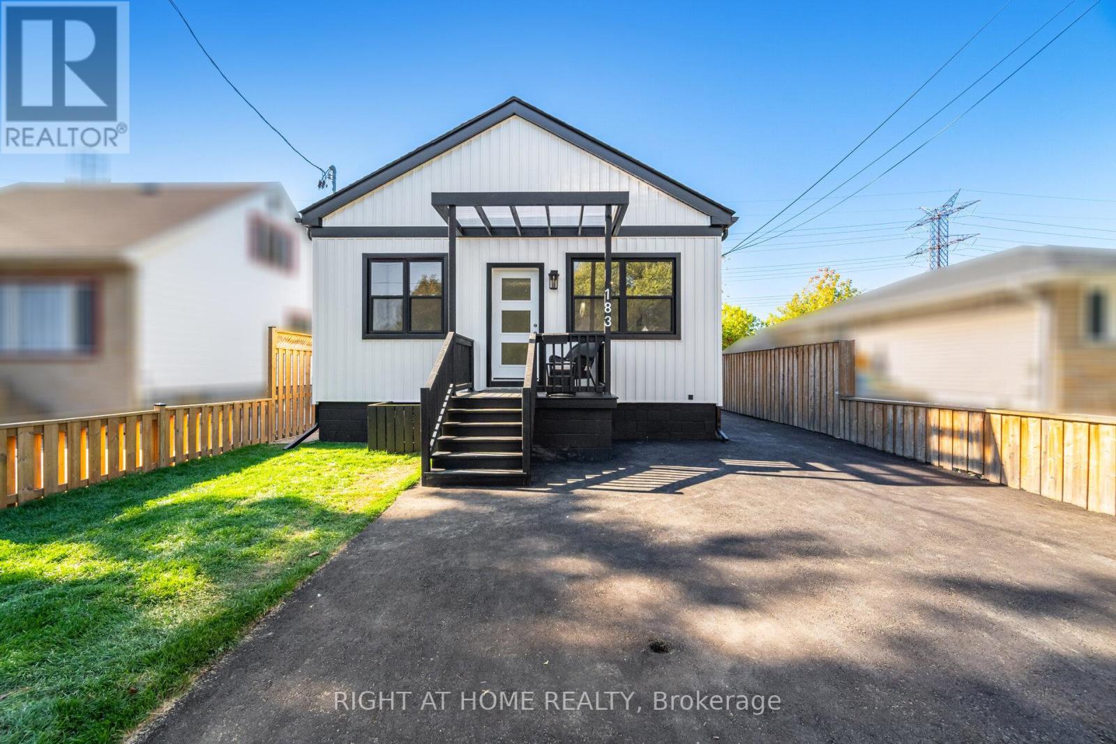 183 Normanhurst Avenue, Hamilton, Ontario  L8H 5M9 - Photo 2 - X12467839