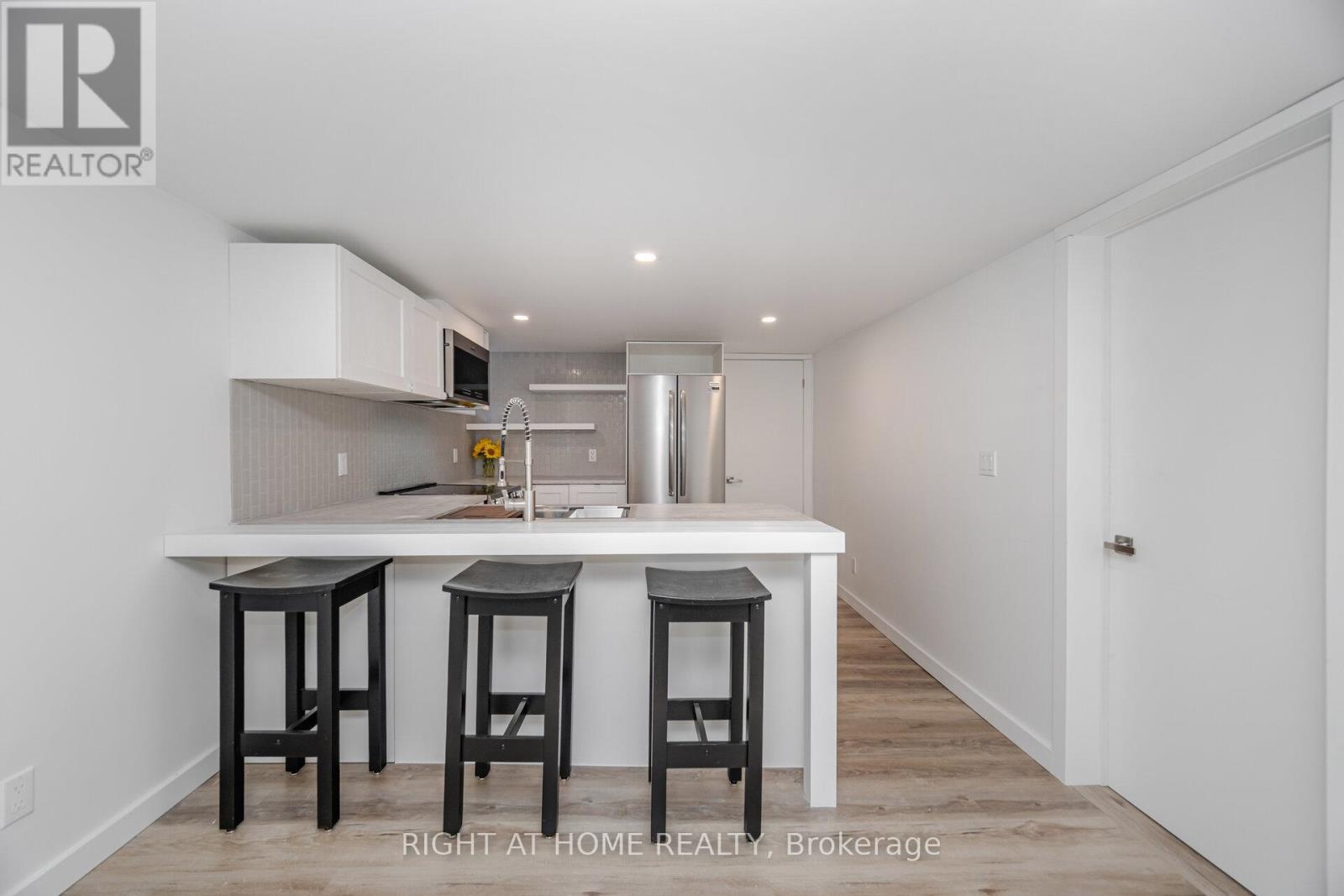 183 Normanhurst Avenue, Hamilton, Ontario  L8H 5M9 - Photo 24 - X12467839