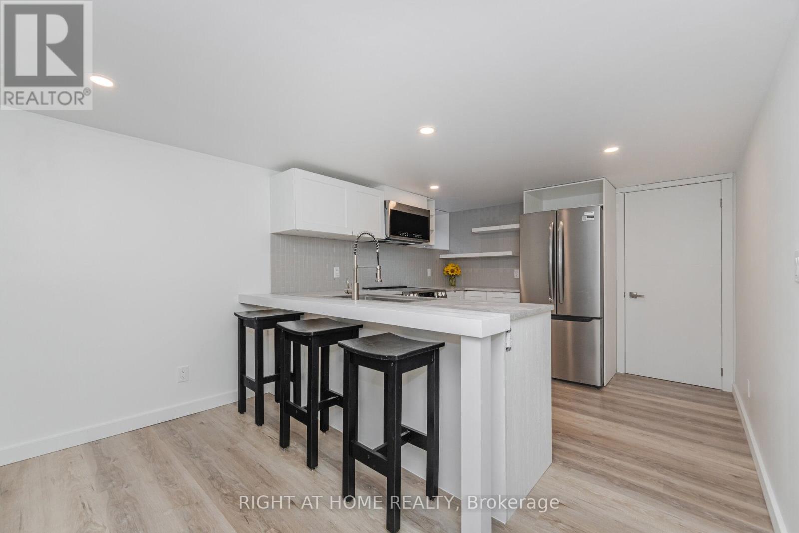 183 Normanhurst Avenue, Hamilton, Ontario  L8H 5M9 - Photo 25 - X12467839