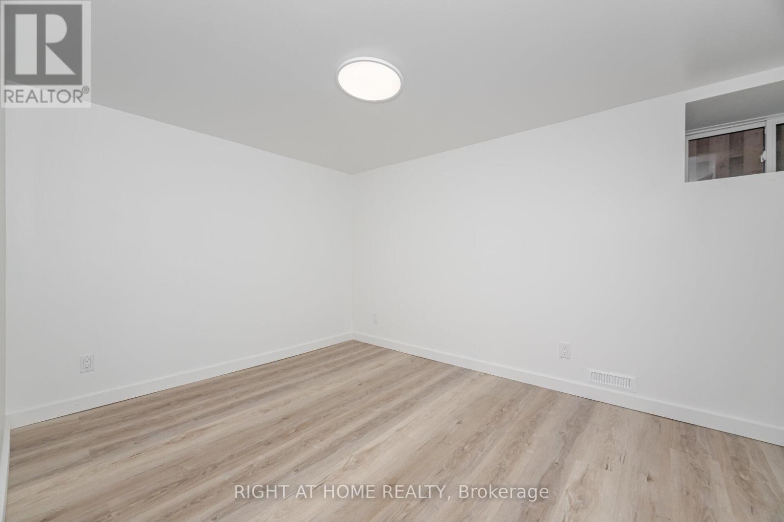 183 Normanhurst Avenue, Hamilton, Ontario  L8H 5M9 - Photo 29 - X12467839