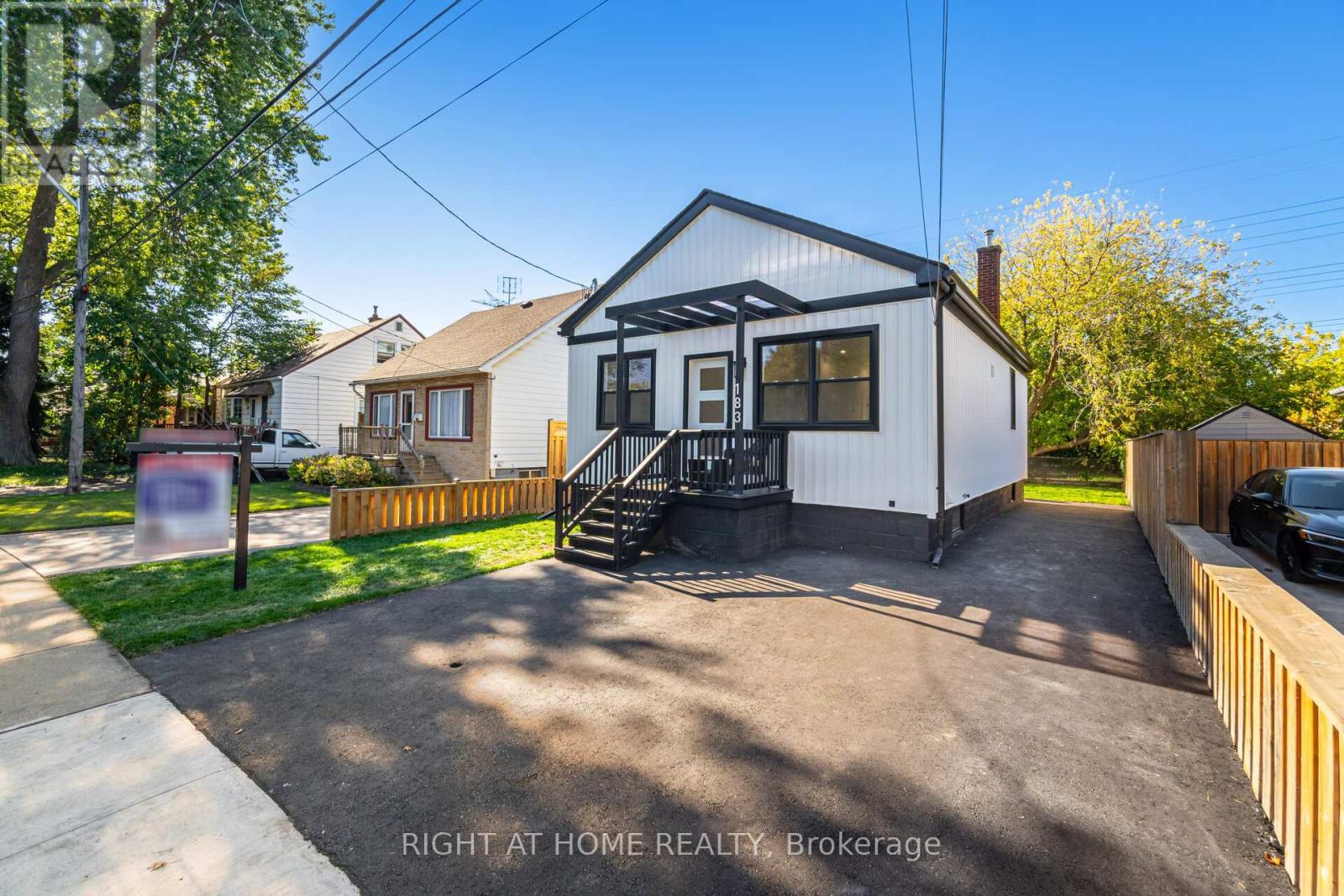 183 Normanhurst Avenue, Hamilton, Ontario  L8H 5M9 - Photo 3 - X12467839