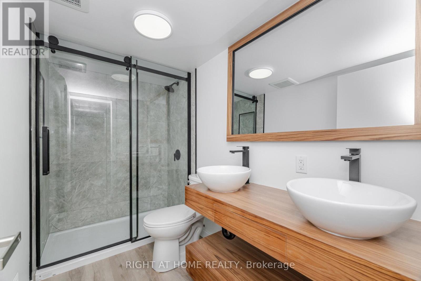 183 Normanhurst Avenue, Hamilton, Ontario  L8H 5M9 - Photo 32 - X12467839