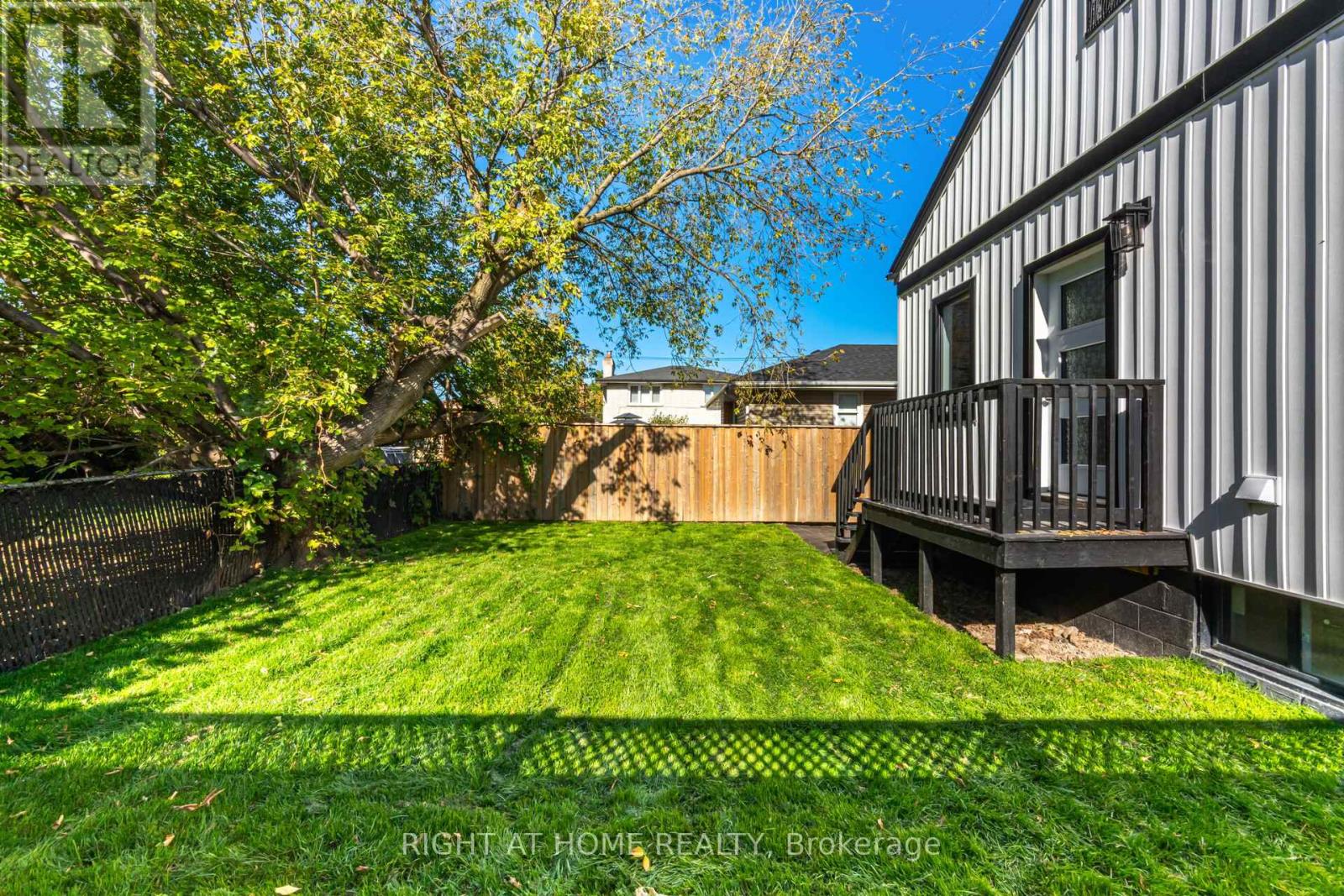 183 Normanhurst Avenue, Hamilton, Ontario  L8H 5M9 - Photo 38 - X12467839