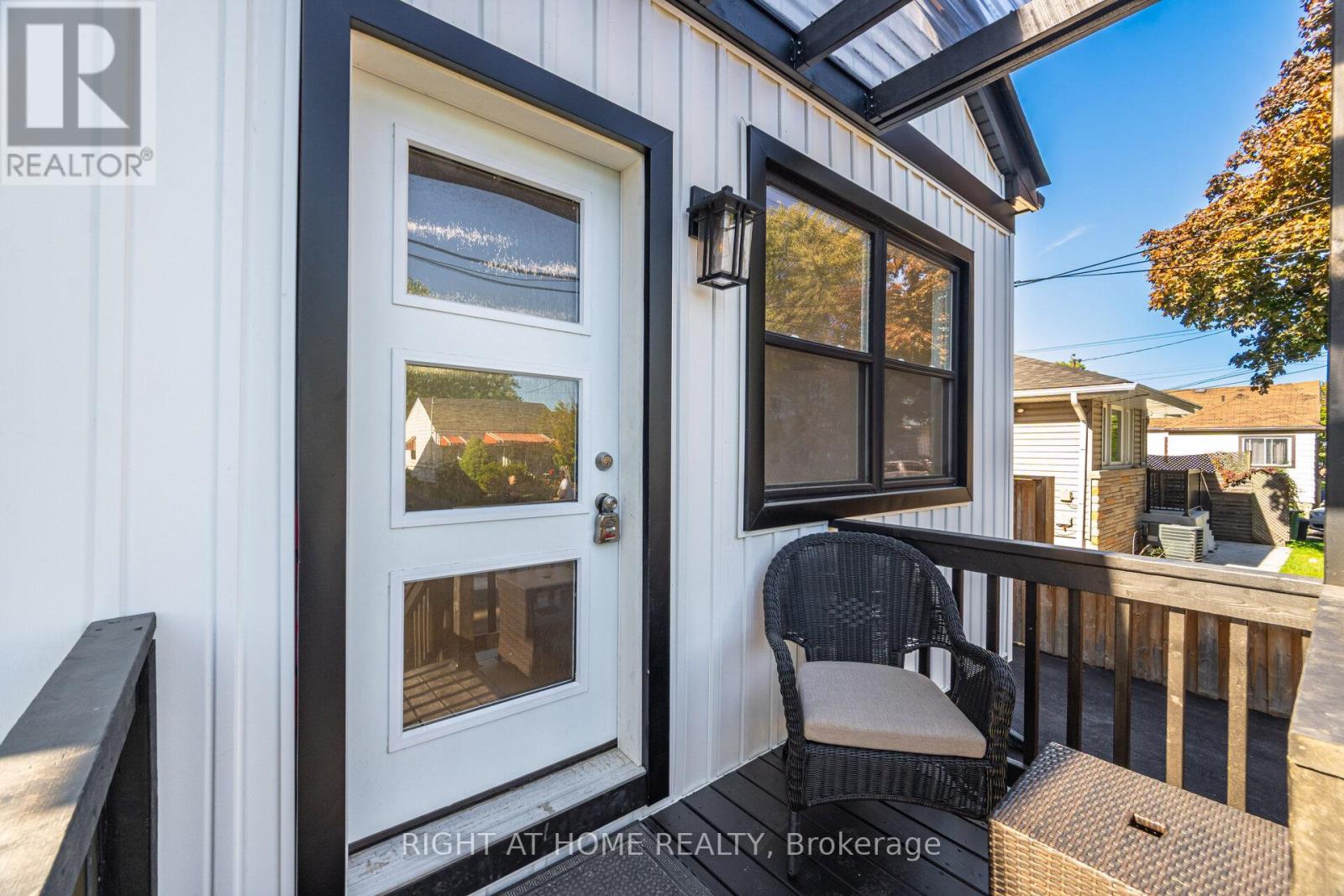 183 Normanhurst Avenue, Hamilton, Ontario  L8H 5M9 - Photo 4 - X12467839