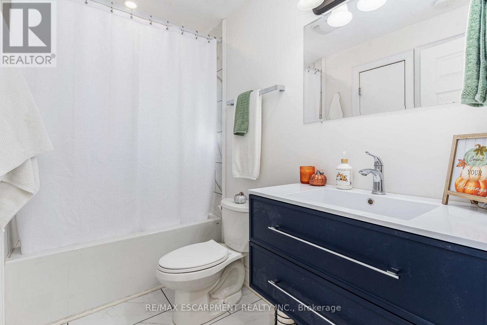 97 East 31st Street, Hamilton, Ontario  L8V 3N9 - Photo 17 - X12467854