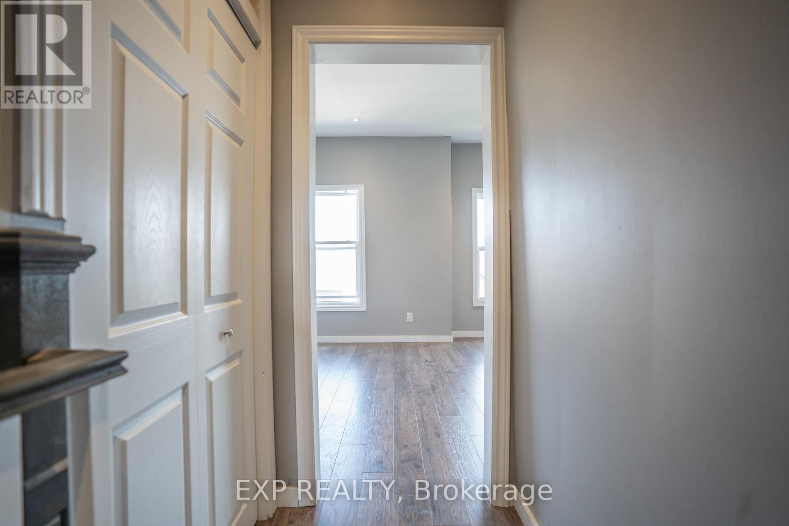 163 Emerald Street N, Hamilton, Ontario  L8L 5K9 - Photo 12 - X12467898
