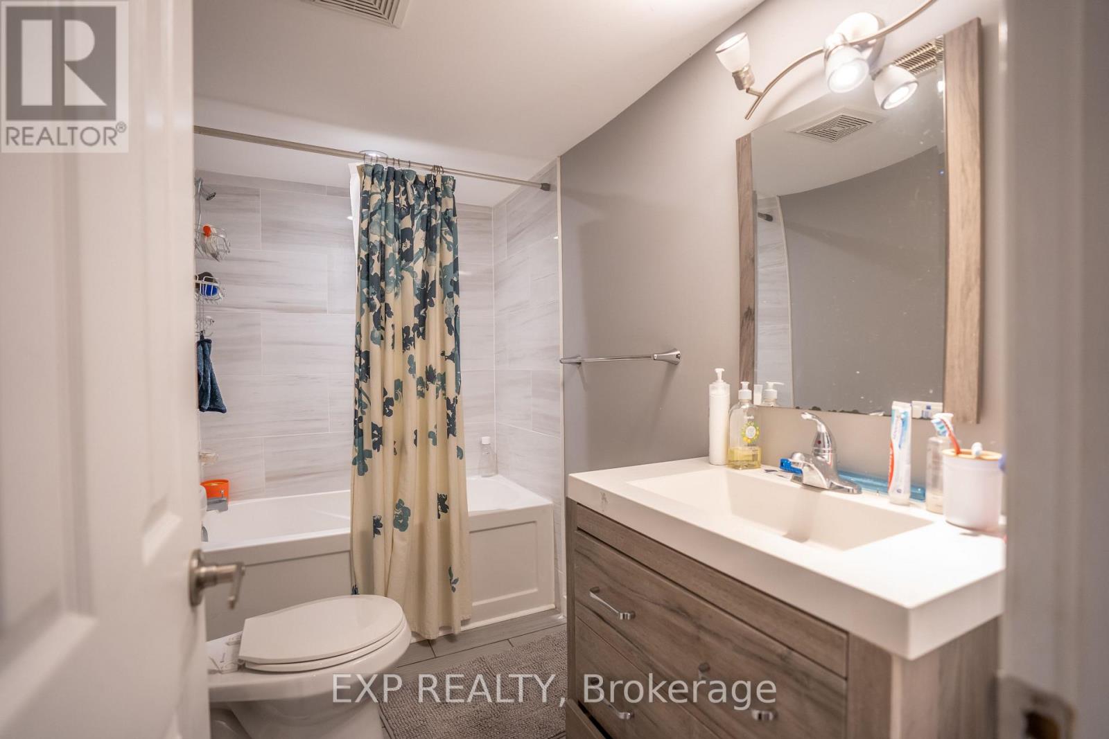 163 Emerald Street N, Hamilton, Ontario  L8L 5K9 - Photo 35 - X12467898