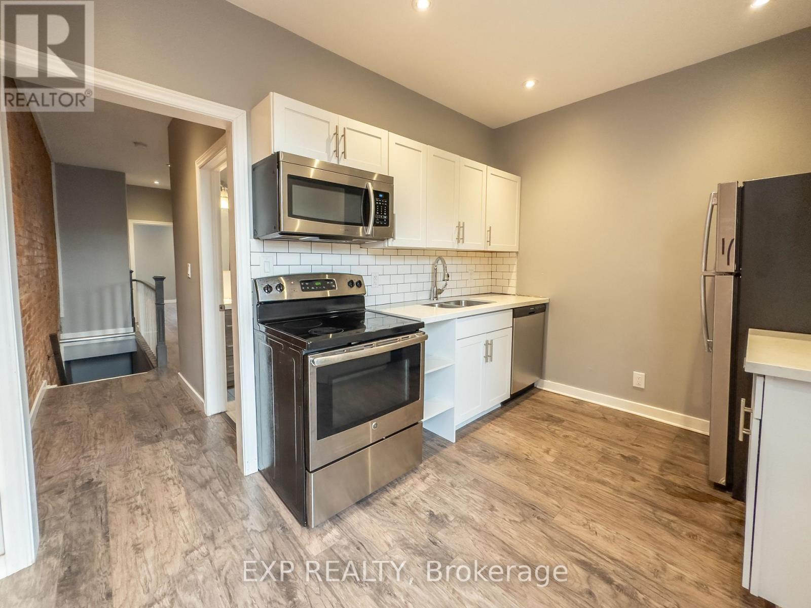 163 Emerald Street N, Hamilton, Ontario  L8L 5K9 - Photo 4 - X12467898