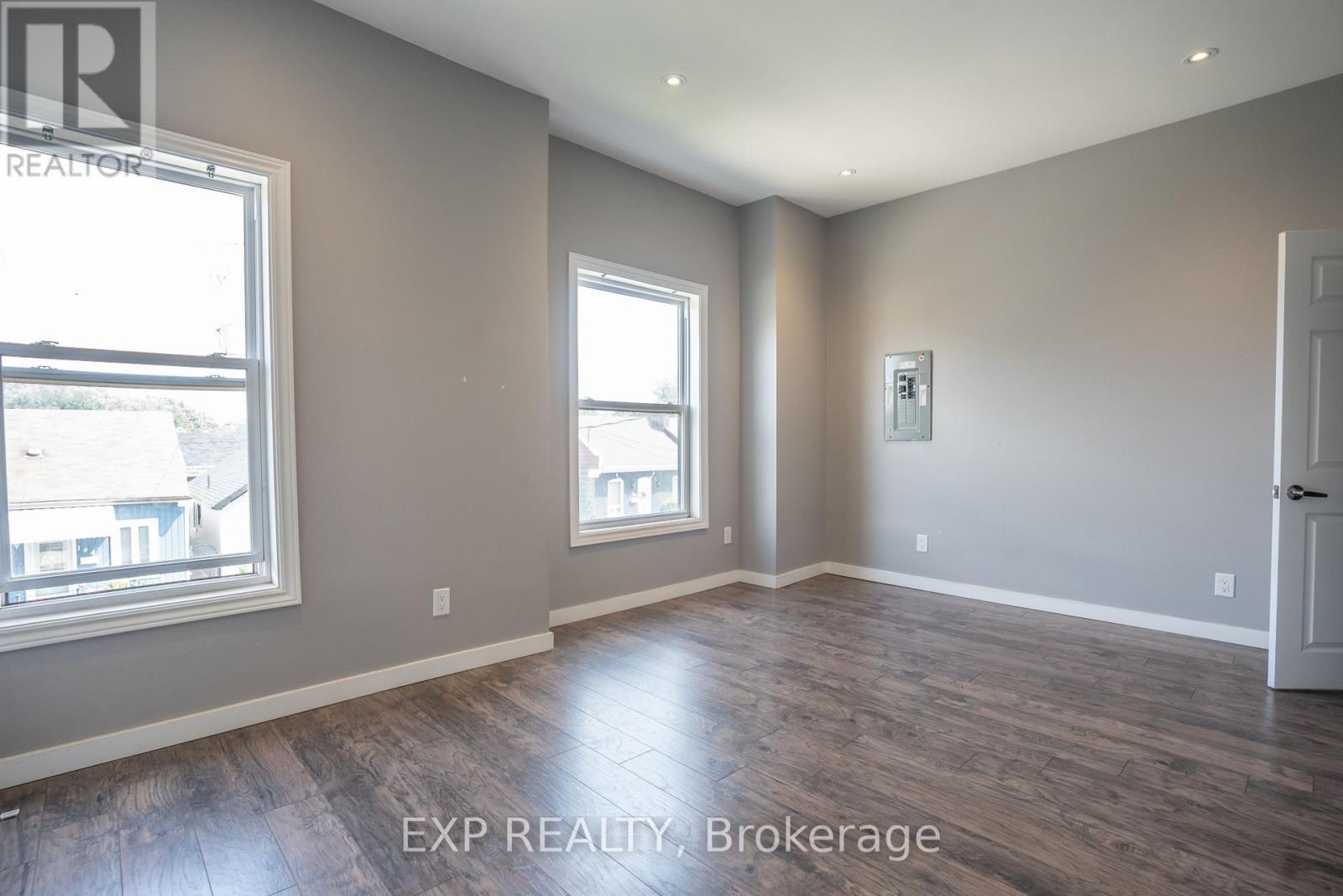 163 Emerald Street N, Hamilton, Ontario  L8L 5K9 - Photo 7 - X12467898