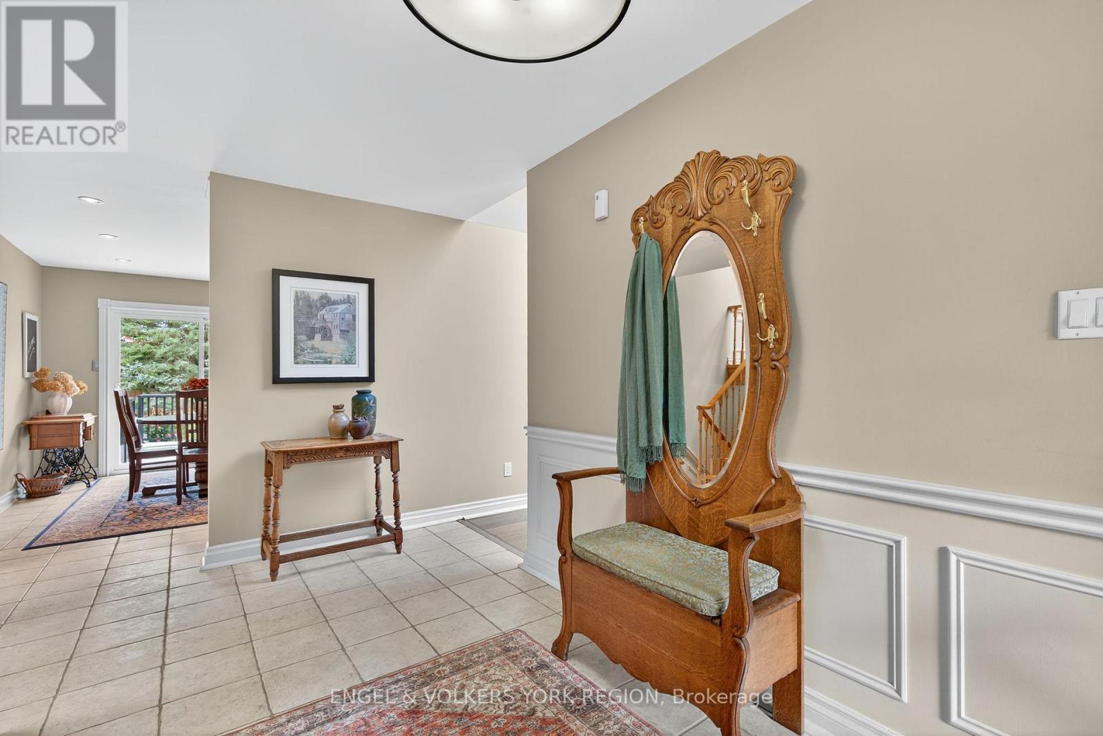 90 Dearbourne Avenue, King, Ontario  L7B 1A3 - Photo 6 - N12467937