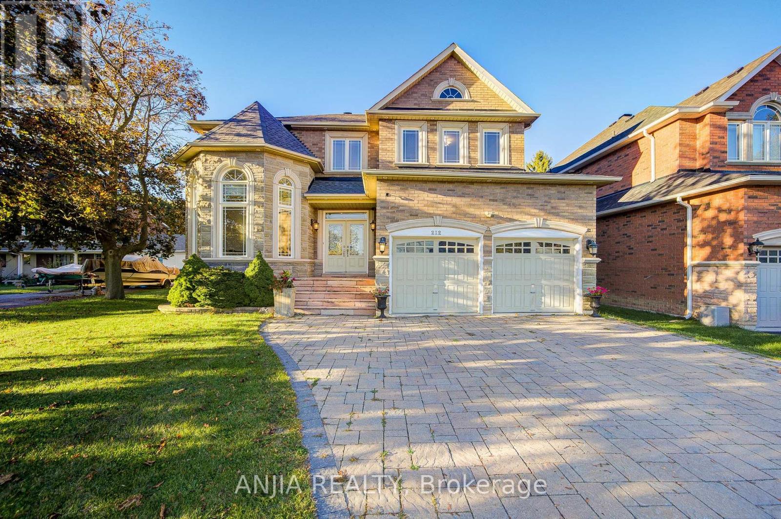 212 19TH AVENUE, Richmond Hill, Ontario