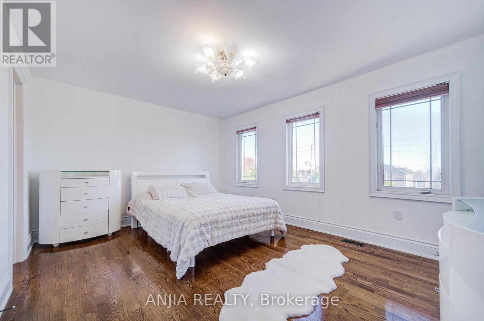 212 19th Avenue, Richmond Hill, Ontario  L4E 3P6 - Photo 33 - N12467938