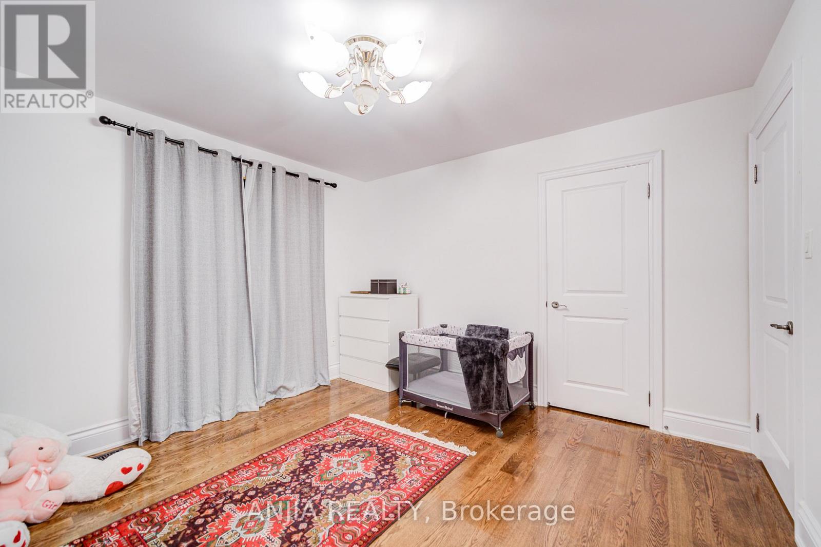 212 19th Avenue, Richmond Hill, Ontario  L4E 3P6 - Photo 38 - N12467938